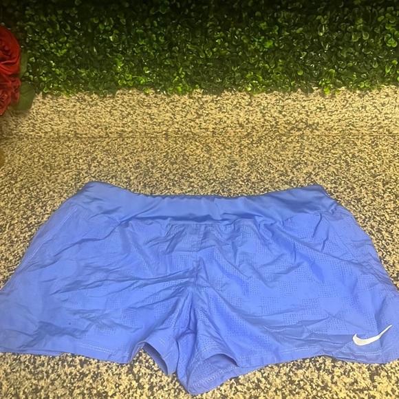 Ladies nike SHORTS - Picture 1 of 3